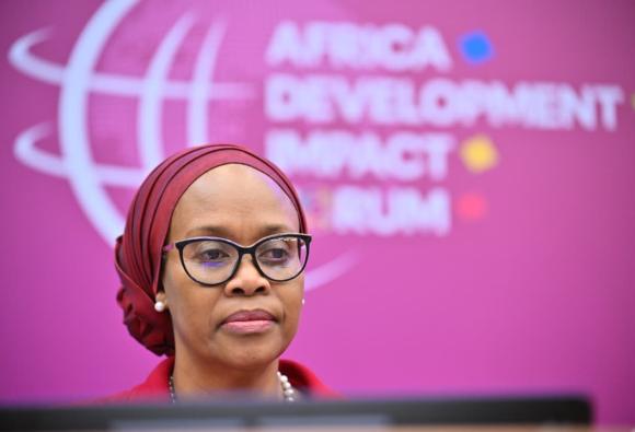 Libérer le potentiel des chaînes de valeur régionales : soutenir les entreprises dirigées par des  jeunes en Afrique dans le cadre de la ZLECAf