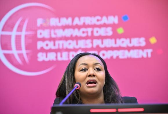 Libérer le potentiel des chaînes de valeur régionales : soutenir les entreprises dirigées par des  jeunes en Afrique dans le cadre de la ZLECAf