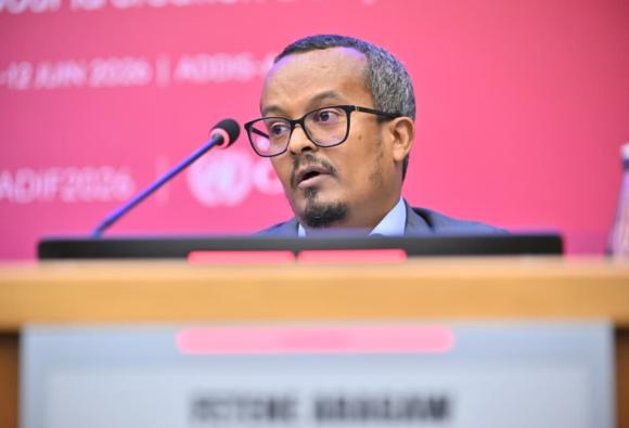 Libérer le potentiel des chaînes de valeur régionales : soutenir les entreprises dirigées par des  jeunes en Afrique dans le cadre de la ZLECAf