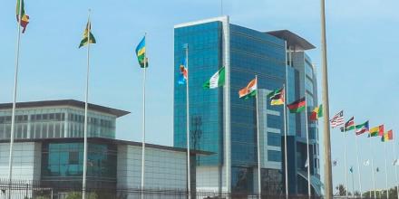 Lomé (Togo), 15 juillet 2026 – La Commission économique des Nations Unies pour l’Afrique (CEA), à travers son Bureau sous-régional pour l’Afrique de l’Ouest, en collaboration avec le Fonds des Nations Unies pour la population (UNFPA), apporte, du 15 au 16 juillet 2026, un appui technique au gouvernement togolais afin de renforcer les dépenses du budget national plus sensibles au dividende démographique (BSDD) dans le budget de l’État pour l’exercice 2027.  Cet appui technique, organisé à la demande et sous 