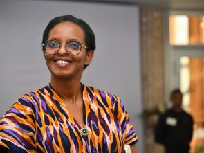 Remise officielle de la maquette de la Maison de l'Afrique (Africa Hall) à la CEA par l'ambassade d'Australie