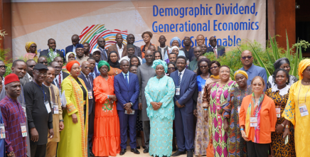 La CEA en Afrique de l’Ouest réunit les décideurs politiques et les chercheurs pour discuter de dividende démographique et développement durable en Afrique